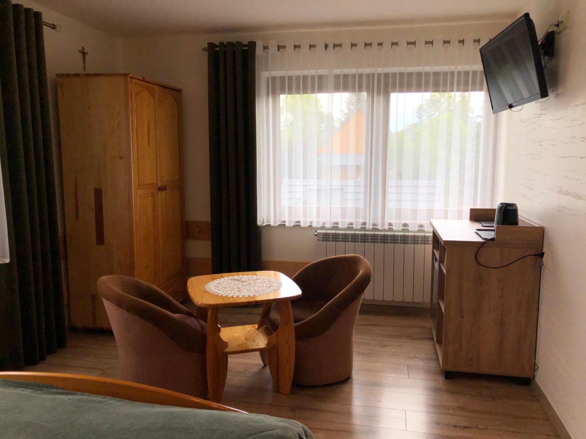Dw Basia Pokoje I Apartament Бялка-Татшаньска Экстерьер фото